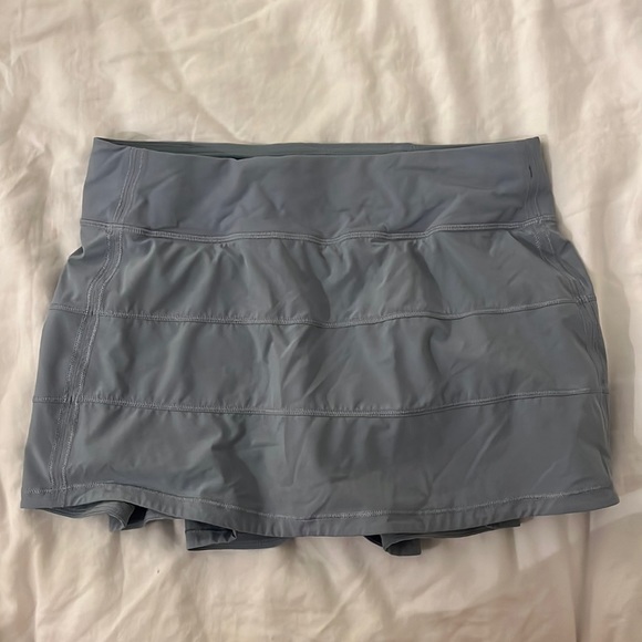 Lululemon tennis skirt - Picture 1 of 3